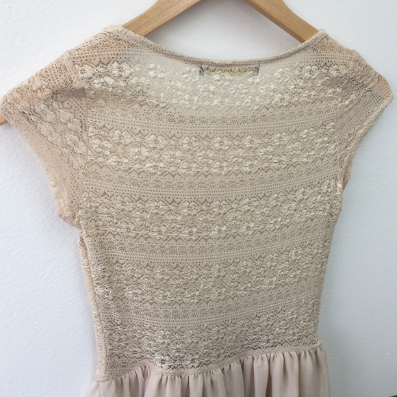 🎉 Finn & Clover Short Sleeve Lace Dress - Picture 6 of 6